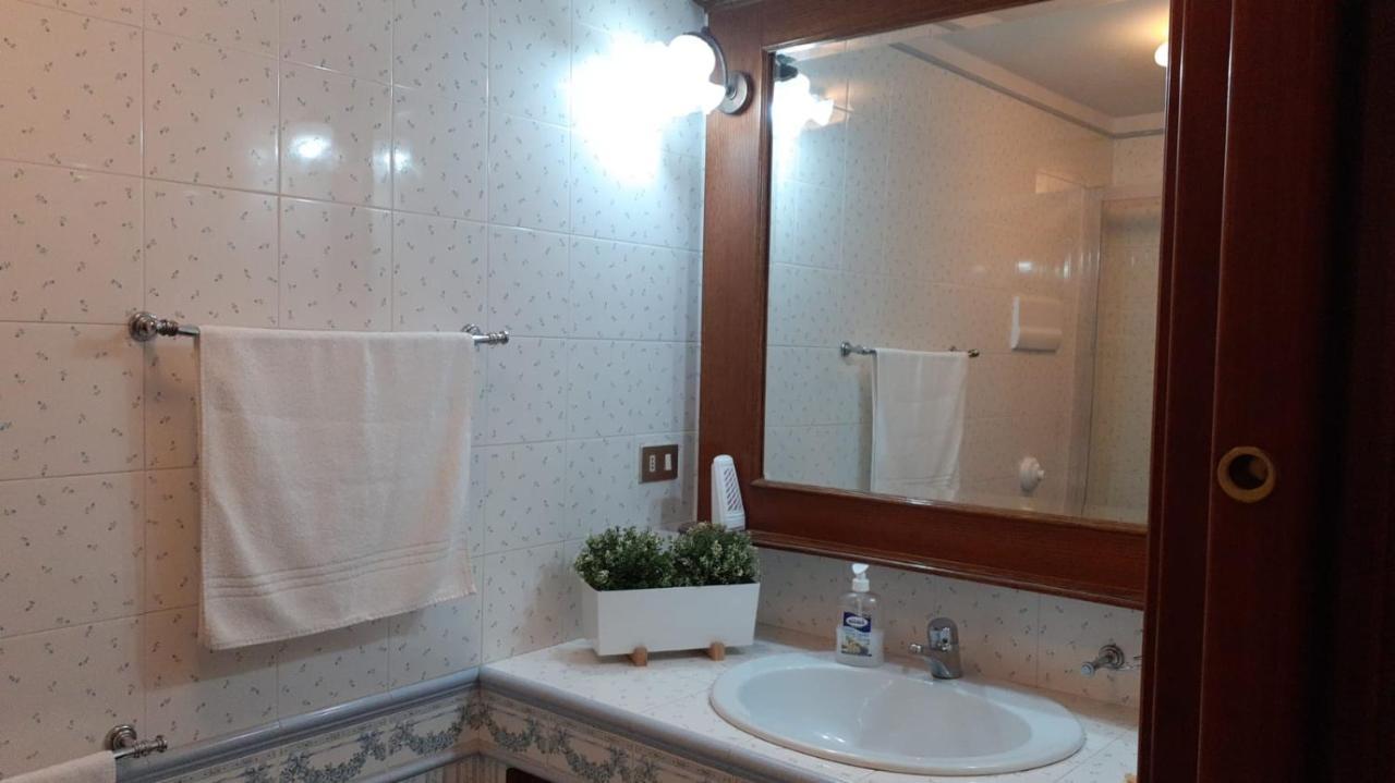 Casa Vacanze Chiara テッラジーニ エクステリア 写真