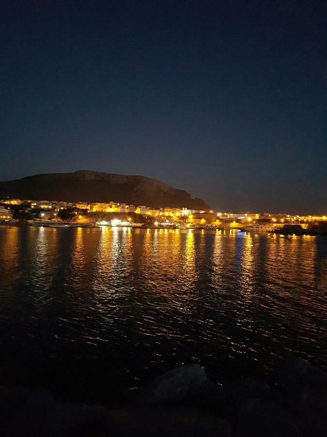 Casa Vacanze Chiara テッラジーニ エクステリア 写真